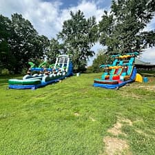 Large-Inflatable-Water-Slides-and-Bounce-Houses-at-The-Maryland-Zoo-in-Baltimore 3